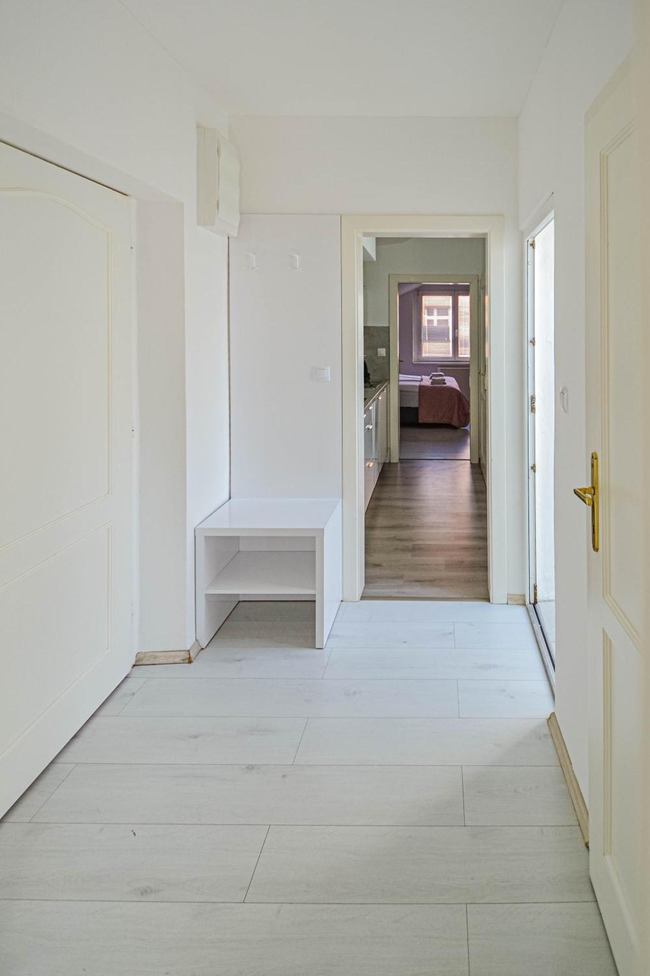 Apartamento Main Square Quite Air Conditioned Praga